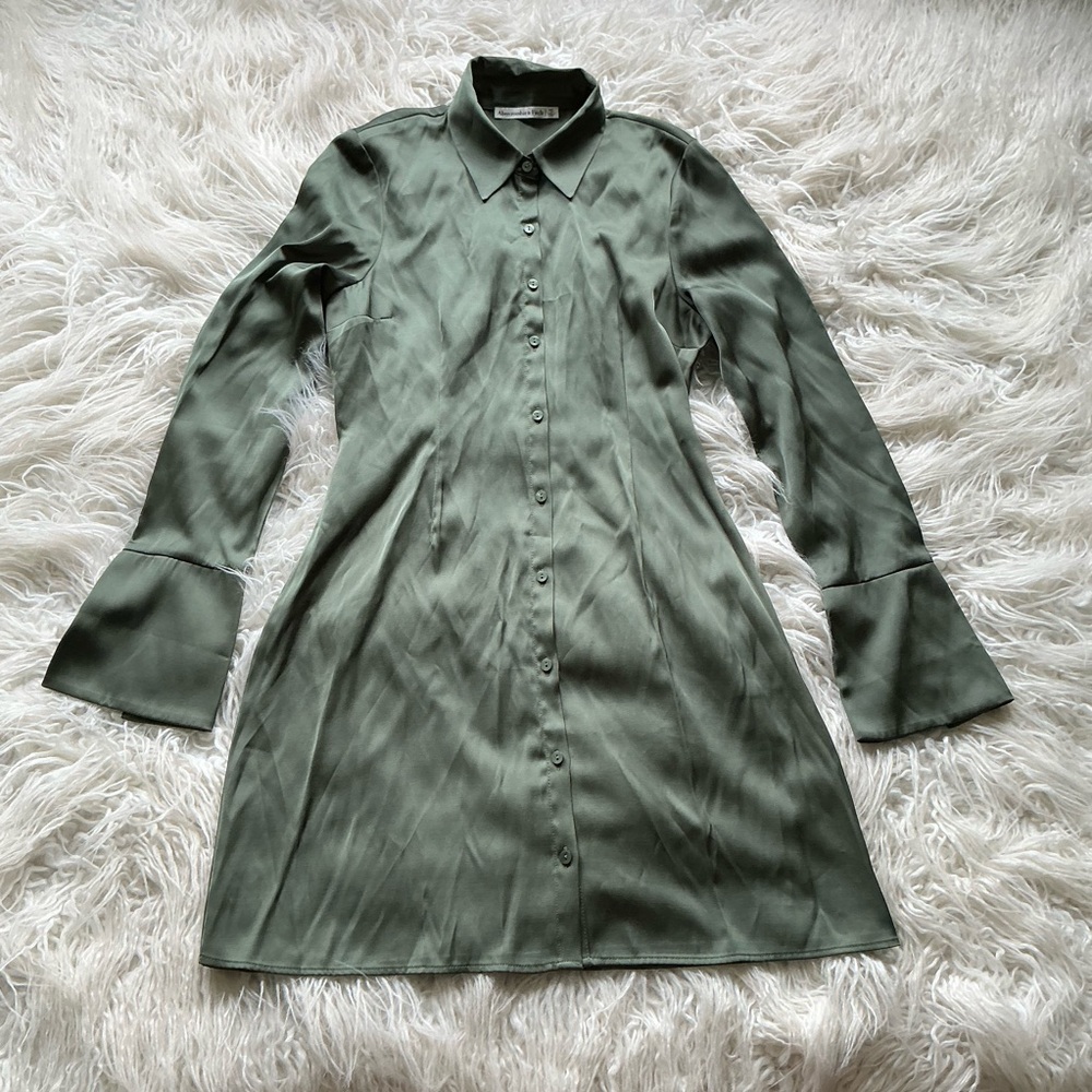 Abercrombie Satin Green Shirtdress